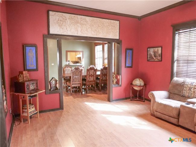 205 Hubbard Street, House other with 5 bedrooms, 3 bathrooms and null parking in Yoakum TX | Image 11