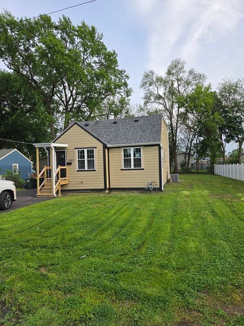 10615 Schubert Avenue, Melrose Park, IL, 60164 | Card Image