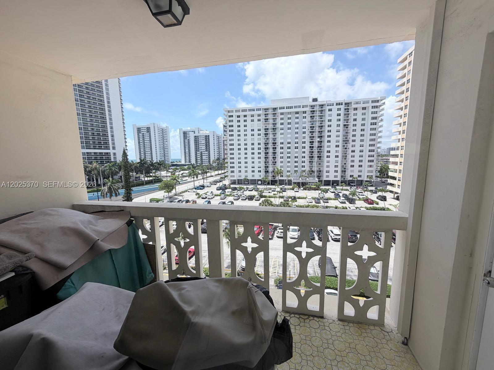 Residential Lease in Hallandale Beach 5