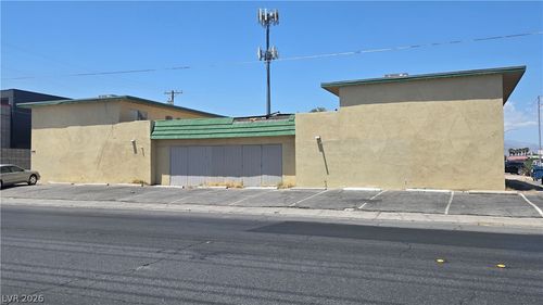 2405 Mccarran St, North Las Vegas, NV, 89030-0104 | Card Image