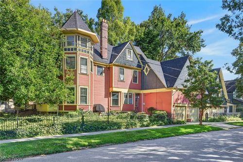 3515 Archwood Ave, Cleveland, OH, 44109-2530 | Card Image