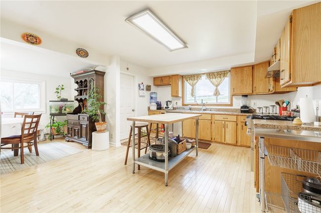 7681 State Route 5 And 20, House other with 4 bedrooms, 2 bathrooms and null parking in Bloomfield NY | Image 11