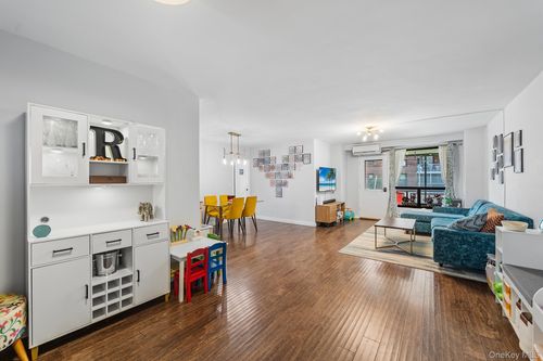 1j-61-35 98th St, Rego Park, NY, 11374-1421 | Card Image