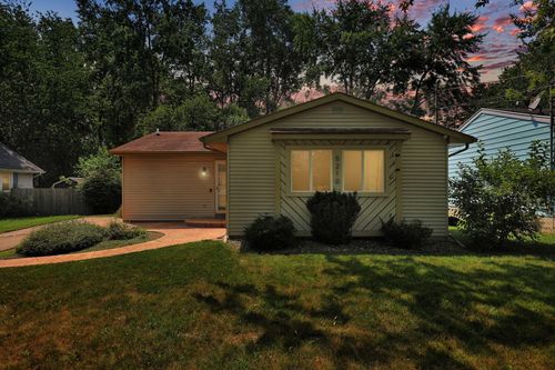 5210 Wexford Rd, Lansing, MI, 48911-3310 | Card Image
