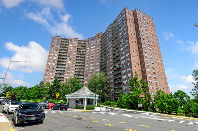 View of apartment building / complex | Image 19