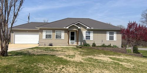 711 Everville Dr, Livingston, TN, 38570-6071 | Card Image