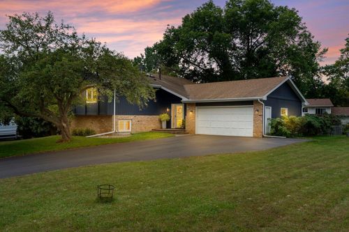 3945 Harbor Ln N, Plymouth, MN, 55446-3321 | Card Image