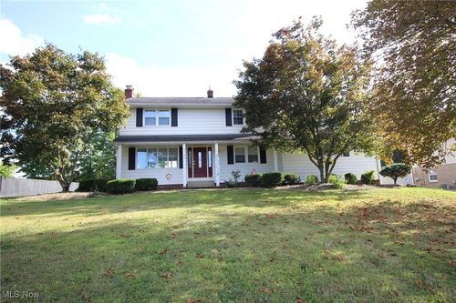 4740 Echoglenn St Nw, North Canton, OH, 44720-7512 | Card Image