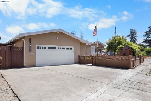 18286 Meekland Ave, Cherryland, CA, 94541-1614 | Card Image