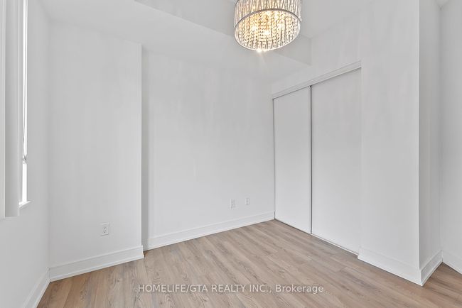 215 - 525 Adelaide St W, Condo with 3 bedrooms, 2 bathrooms and 1 parking in Toronto ON | Image 19