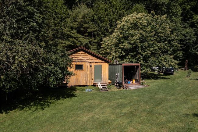 Bath house (built 2018) and utility trailer | Image 5