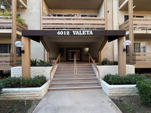 unit-304-4012 Valeta St, San Diego, CA, 92110-5815 | Card Image