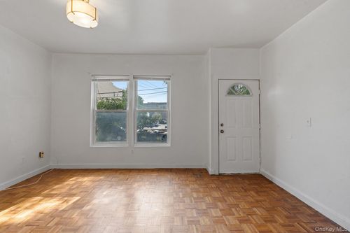 1-99 Dana Ave, Albany, NY, 12208-3901 | Card Image