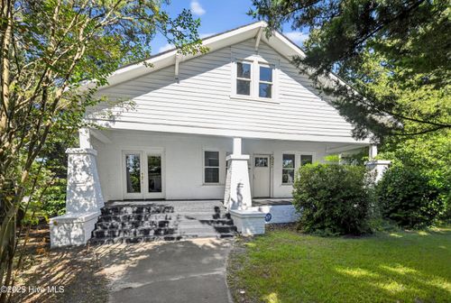201 N 4th St, Pinetops, NC, 27864-8854 | Card Image