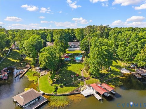 20149 Oak River Ct, South Chesterfield, VA, 23803-1093 | Card Image