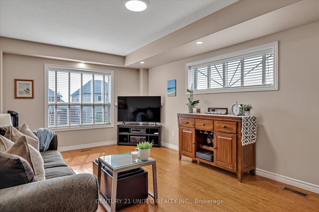 213 Farrier Cres, House other with 4 bedrooms, 4 bathrooms and 4 parking in Peterborough ON | Image 16