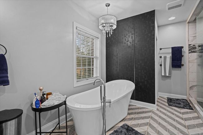 Master Bath | Image 34