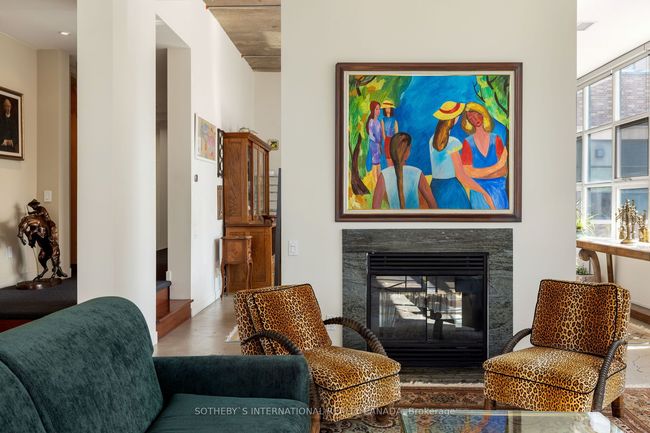 1 - 155 Dalhousie St, Condo with 2 bedrooms, 3 bathrooms and 2 parking in Toronto ON | Image 8