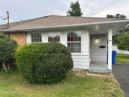 10 Caribbean Ct, Toms River, NJ, 08753-1642 | Card Image