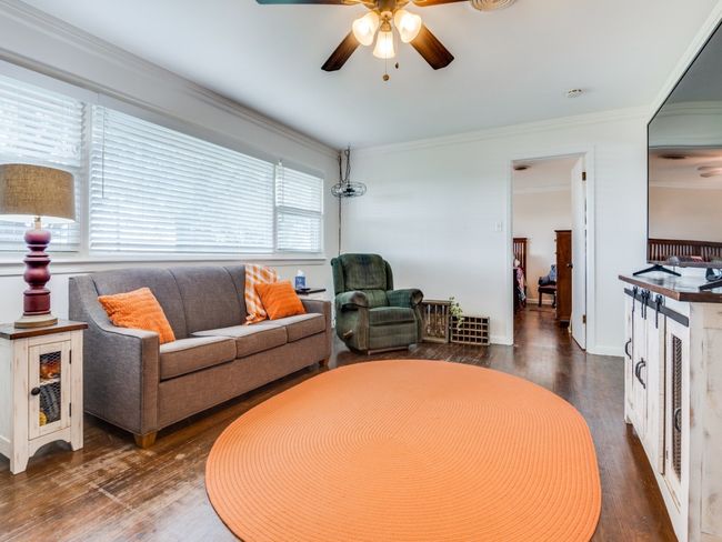 541 S Highway 67, House other with 3 bedrooms, 3 bathrooms and null parking in Cedar Hill TX | Image 8