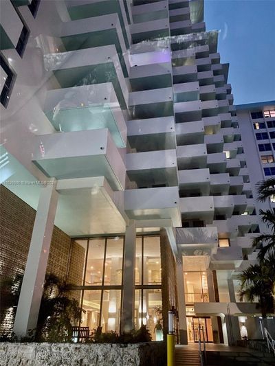 846 - 2899 Collins Ave, Condo with 1 bedrooms, 1 bathrooms and null parking in Miami Beach FL | Image 1