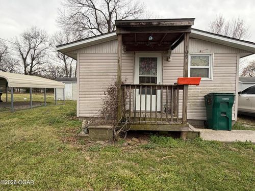 109 W Druart St, Frontenac, KS, 66763-2270 | Card Image