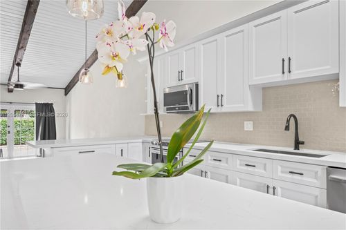 10301 Jasmine Court, Pembroke Pines, FL, 33026 | Card Image