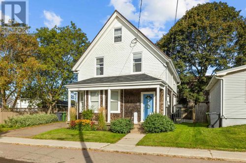 37 Reserve Street, Charlottetown, PE, C1A2K9 | Card Image