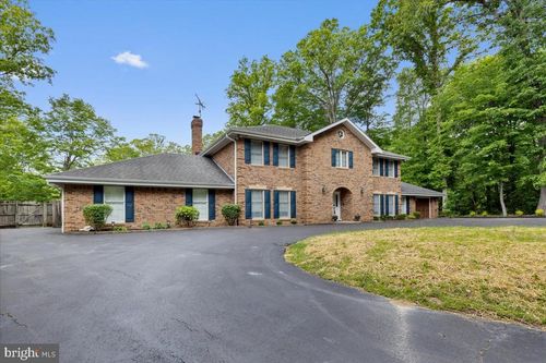 3901 Lakeside Ct, DUNKIRK, MD, 20754-9449 | Card Image