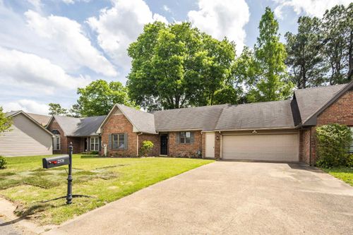 2978 Millers Pond Dr, Memphis, TN, 38119 | Card Image