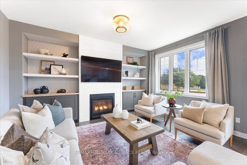 39 Kay Cres, Fergus, ON, N1M0A4 | Card Image