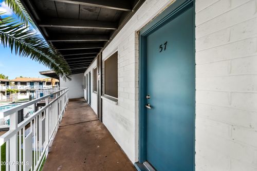 57-3025 N 32nd St, Phoenix, AZ, 85018-6860 | Card Image