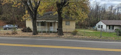 122 Cross Lanes Dr, Nitro, WV, 25143-1007 | Card Image