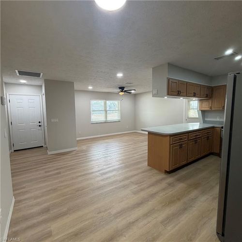 1403 Se 11th St, Cape Coral, FL, 33990-3675 | Card Image