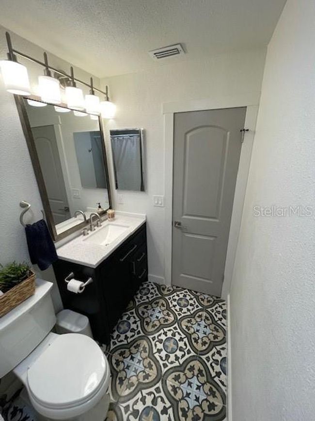 Bathroom 2 | Image 19
