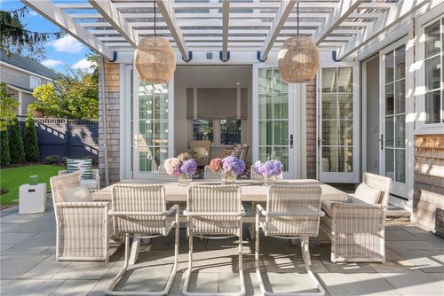 81 Roseneath Ave, Newport, RI, 02840-3848 | Card Image