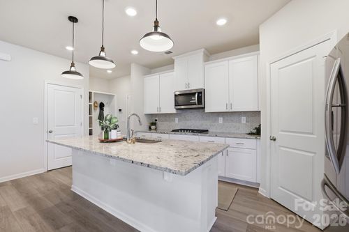 207 Orson Oaks Ln, Pineville, NC, 28134-6614 | Card Image