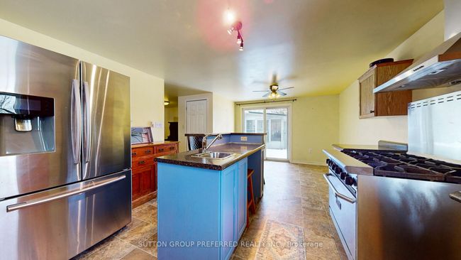 53768 Vienna Line, Home with 5 bedrooms, 2 bathrooms and 10 parking in Port Burwell ON | Image 12
