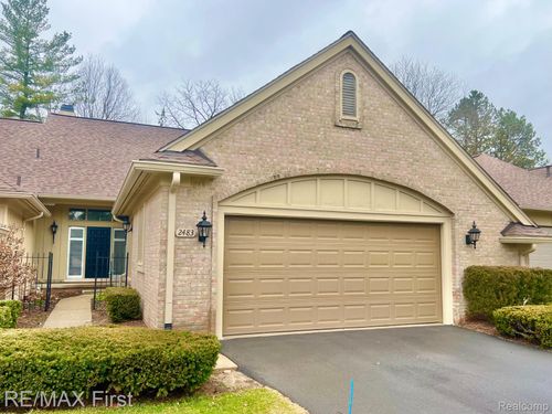 3-2483 Hickory Glen Dr, Bloomfield Hills, MI, 48304-2207 | Card Image