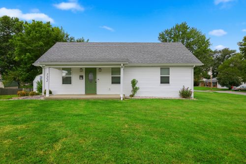122 Liberty St, Nicholasville, KY, 40356-1327 | Card Image