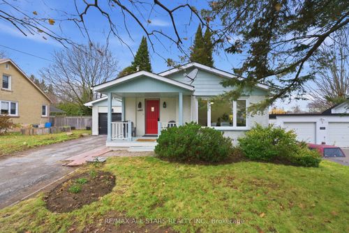 {{alt}} | Card Image