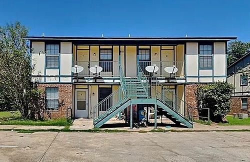 612 Race St, Crowley, TX, 76036-2346 | Card Image