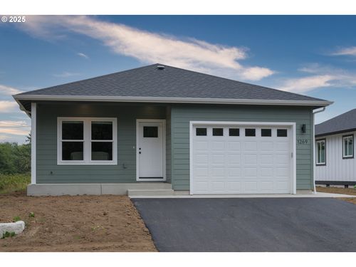 1269 Avenue D, Seaside, OR, 97138-7619 | Card Image