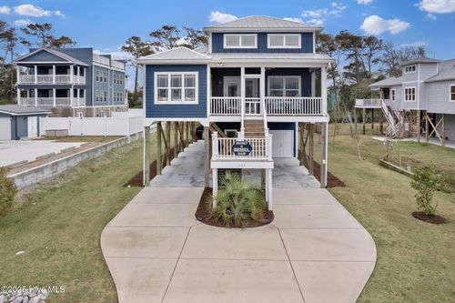 104 Se 61st Street, Oak Island, NC, 28465 | Card Image