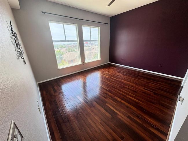 Primary | Image 23