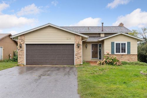 7224 79th Ave N, Brooklyn Park, MN, 55445-2605 | Card Image