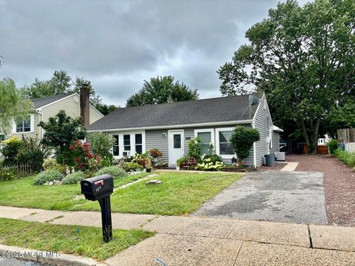 149 Windward Dr, Barnegat, NJ, 08005-1642 | Card Image