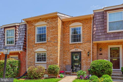d513-513 Meadow Hall Dr, ROCKVILLE, MD, 20851-1557 | Card Image
