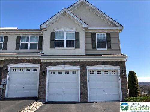6137 Valley Forge Dr, COOPERSBURG, PA, 18036-8823 | Card Image