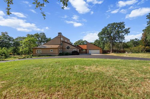 21445 Wilcox Rd, Red Bluff, CA, 96080-9380 | Card Image